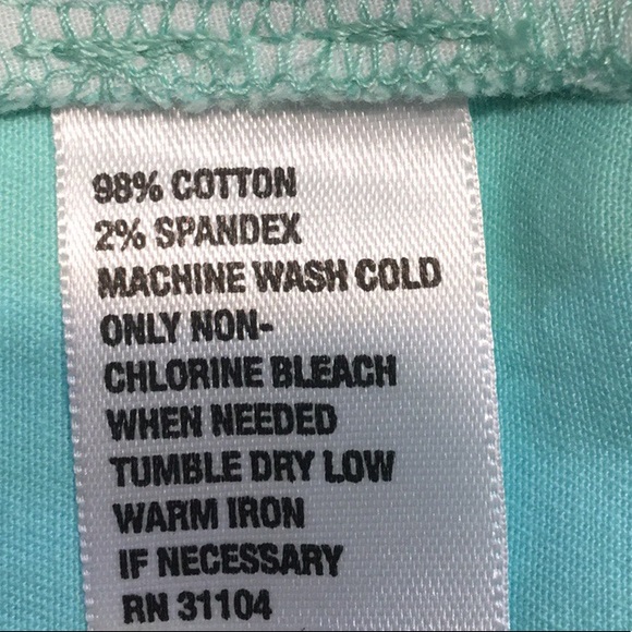 Crown & Ivy Short Size 2P - Picture 6 of 7